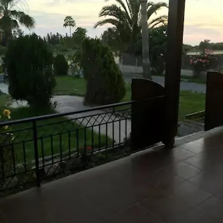 Nice House,close To Coral Bay Beach * Peyia